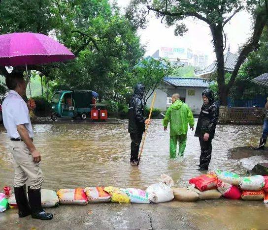 福建暴雨最新事件，天灾无情，人间有爱